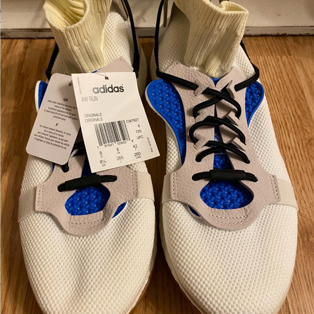 AW Run size 8.5 White Blue. Adidas X Alexander Wang. CM7827. ultra boost NMD
